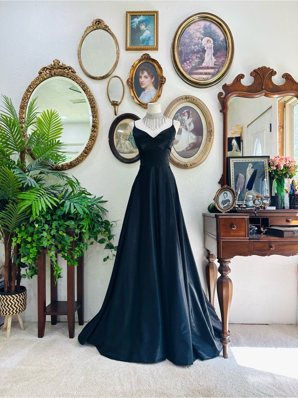 Black V-Neck Maxi Evening Gown — Formal Women's Dress